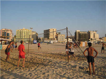 輝綠巖生產設備工作原理